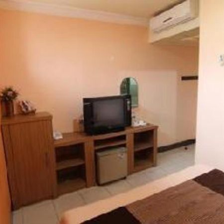 Patria Palace Hotel Blitar Dış mekan fotoğraf