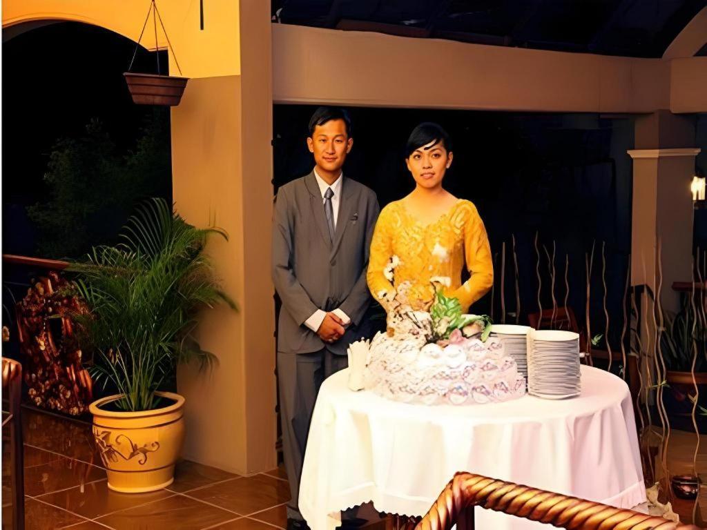 Patria Palace Hotel Blitar Dış mekan fotoğraf