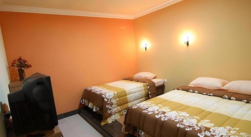 Patria Palace Hotel Blitar Dış mekan fotoğraf